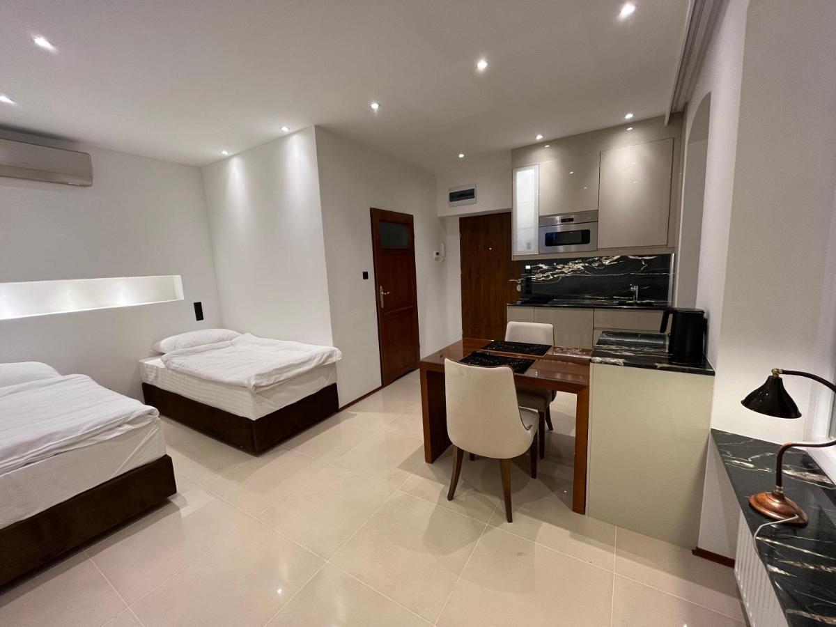 Villa La Val, Apartamenty 瓦乌布日赫 外观 照片