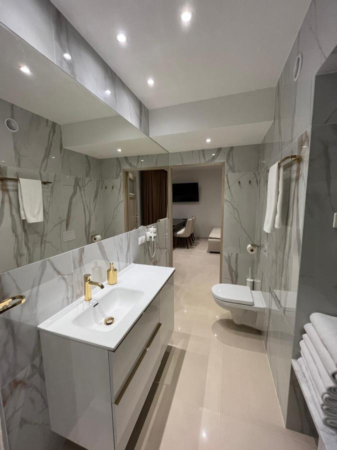 Villa La Val, Apartamenty 瓦乌布日赫 外观 照片