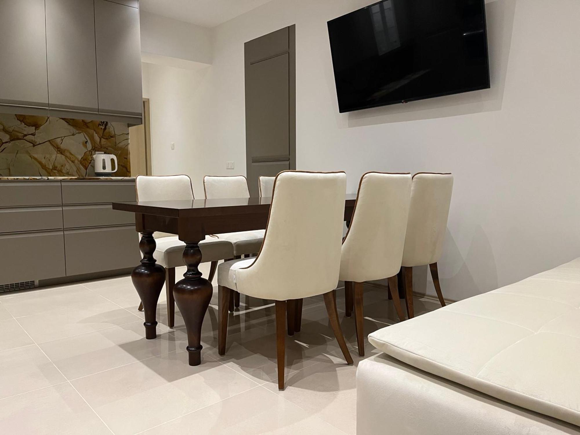 Villa La Val, Apartamenty 瓦乌布日赫 外观 照片