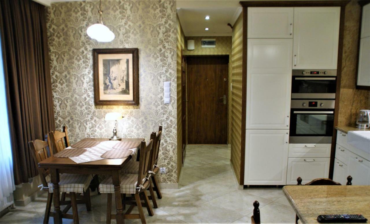 Villa La Val, Apartamenty 瓦乌布日赫 外观 照片