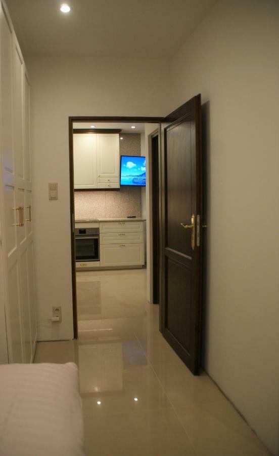 Villa La Val, Apartamenty 瓦乌布日赫 外观 照片